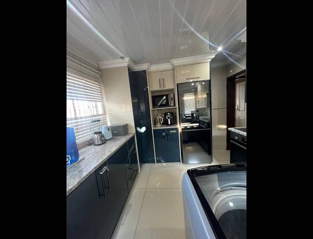 2 BEDROOM HOUSE FOR SALE IN SEBOKENG ZONE 3